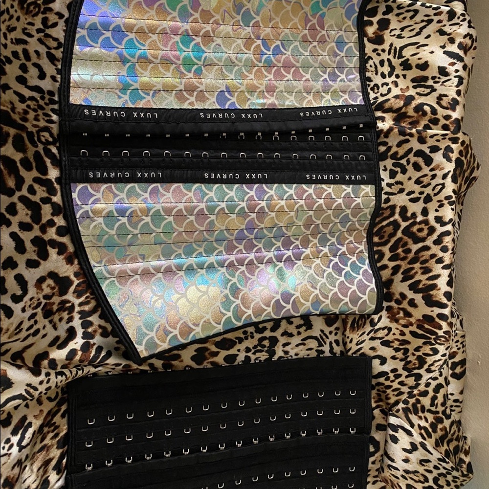 Luxx Curves Waist Trainer